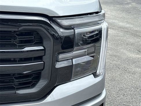 Used 2025 Ford F150 Lariat w/ Equipment Group 501A Mid image 9