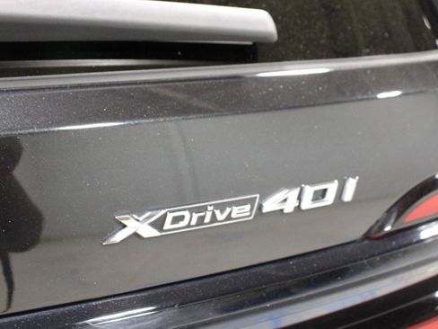 Used 2024 BMW X7 xDrive40i w/ M Sport Package AWD/4WD image 25