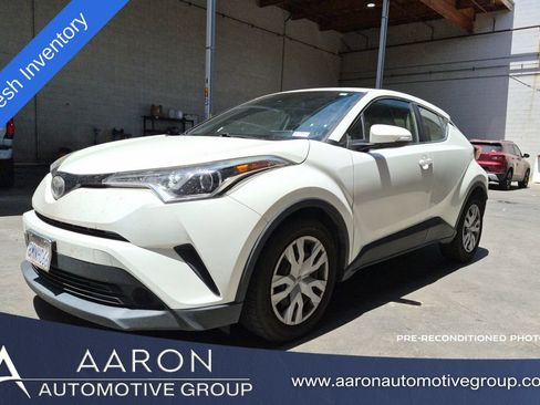 Used 2019 Toyota C-HR LE FWD image 1