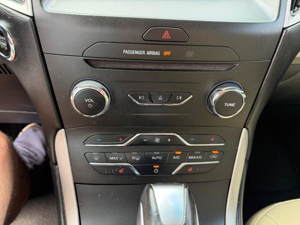 Used 2015 Ford Edge SEL w/ Equipment Group 201A AWD/4WD image 37