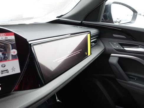 New 2025 Audi SQ5 Prestige image 21