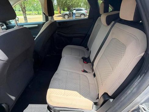 Used 2022 Ford Escape SE FWD image 11
