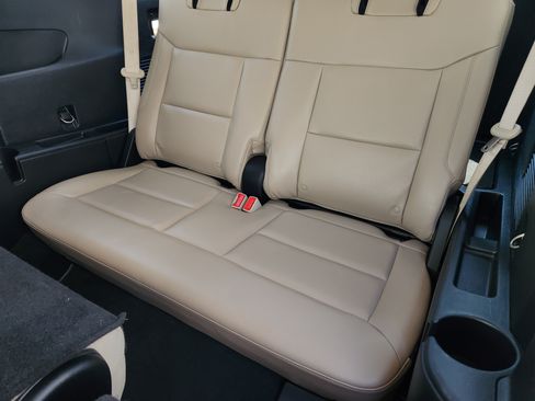 Used 2023 Ford Explorer Limited AWD/4WD image 33