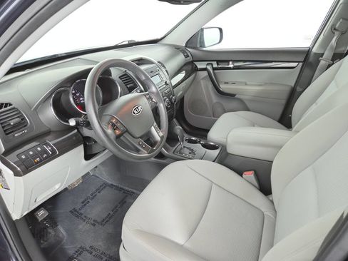 Used 2012 Kia Sorento LX w/ Convenience Pkg FWD image 15