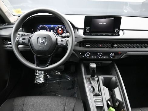 Used 2025 Honda Accord SE image 20