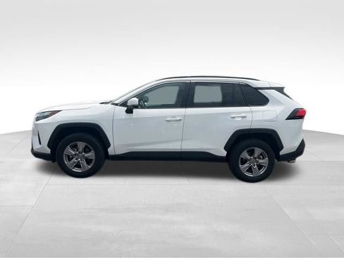 Used 2025 Toyota RAV4 XLE FWD image 4