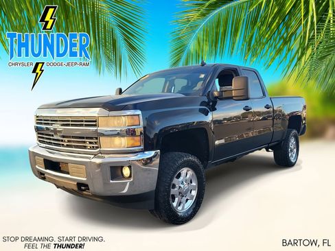 Used 2015 Chevrolet Silverado 2500 LT w/ LT Convenience Package image 2