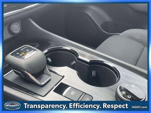 Certified 2025 Nissan Rogue S image 29