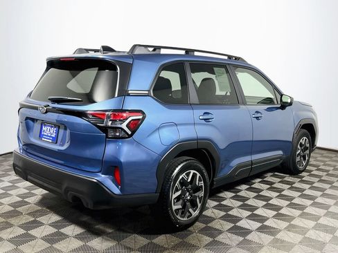 Used 2025 Subaru Forester Premium AWD/4WD image 7