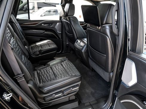 Used 2021 Cadillac Escalade Sport Platinum w/ LPO, ONYX Package AWD/4WD image 43
