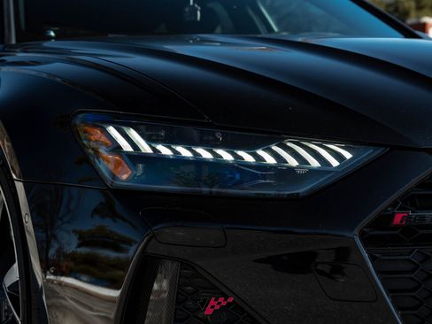 Used 2021 Audi RS 6 w/ Carbon Optic Package image 12