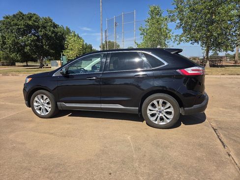Used 2021 Ford Edge Titanium FWD image 6