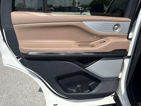 New 2026 Lincoln Navigator Black Label AWD/4WD image 14