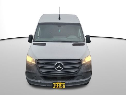 Used 2020 Mercedes-Benz Sprinter 2500 image 9