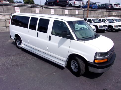 Used 2016 Chevrolet Express 3500 LT w/ LT Preferred Equipment Group image 5