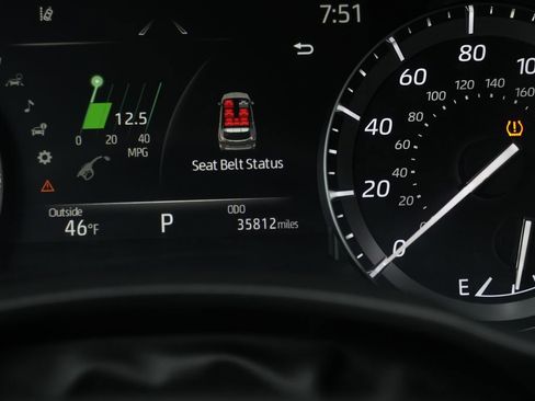 Used 2021 Toyota Highlander XLE image 49