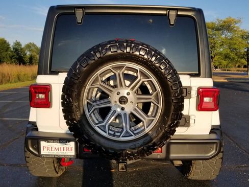 Used 2021 Jeep Wrangler Unlimited Rubicon w/ Dual Top Group AWD/4WD image 10