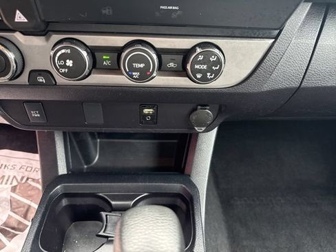 Used 2019 Toyota Tacoma SR w/ SX Package AWD/4WD image 16