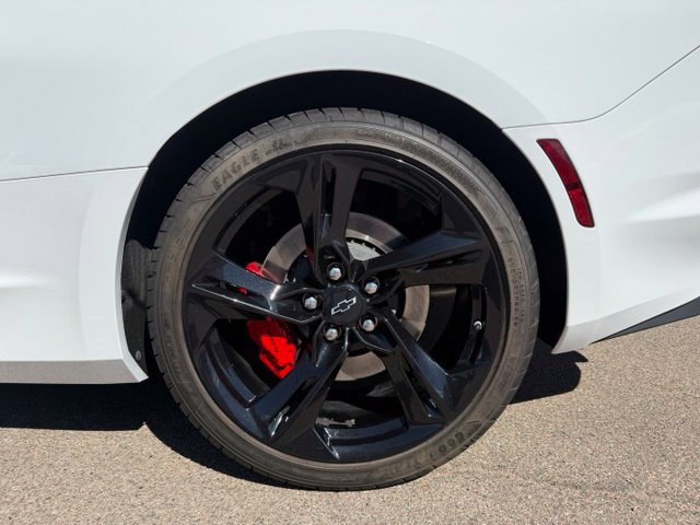 Used 2020 Chevrolet Camaro SS RWD image 38