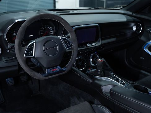 Used 2018 Chevrolet Camaro SS image 46