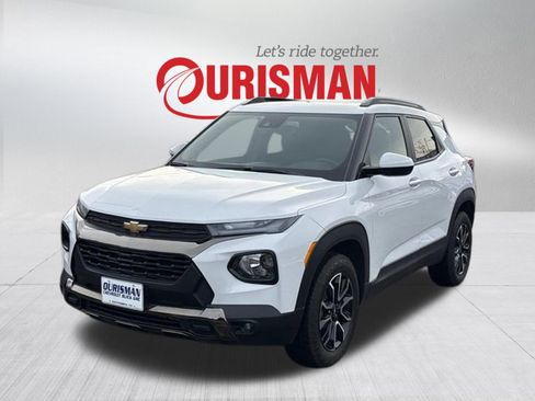 Used 2023 Chevrolet TrailBlazer ACTIV w/ Sun and Liftgate Package image 5