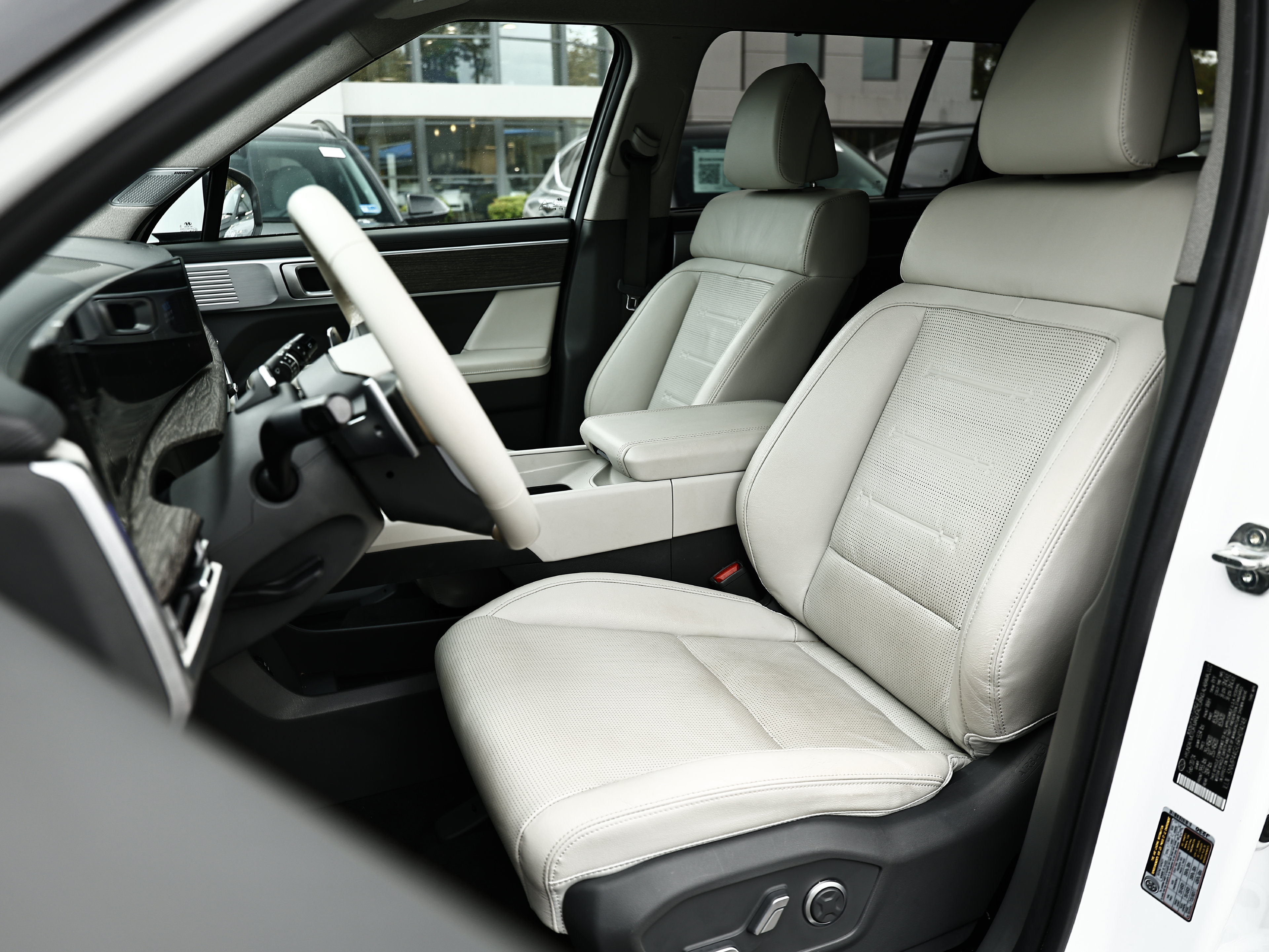 Used 2024 Hyundai Santa Fe Limited FWD image 20
