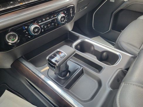 Used 2023 GMC Sierra 1500 SLT w/ SLT Premium Package RWD image 21