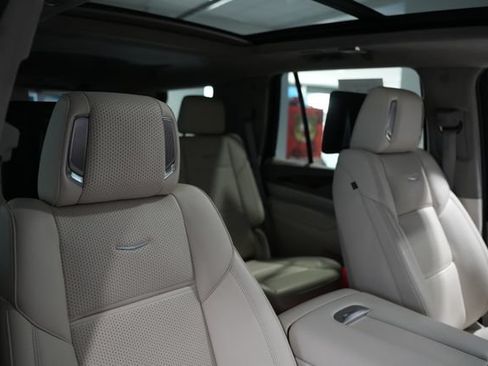 Used 2024 Cadillac Escalade Sport Platinum AWD/4WD image 24