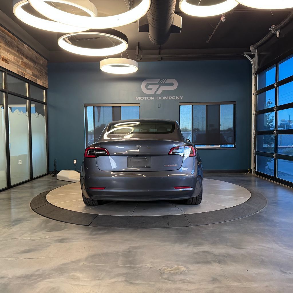Used 2022 Tesla Model 3 Performance AWD/4WD image 4