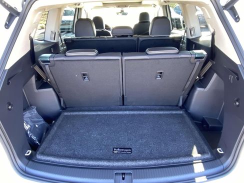 New 2026 Volkswagen Atlas SEL Premium R-Line AWD/4WD image 9