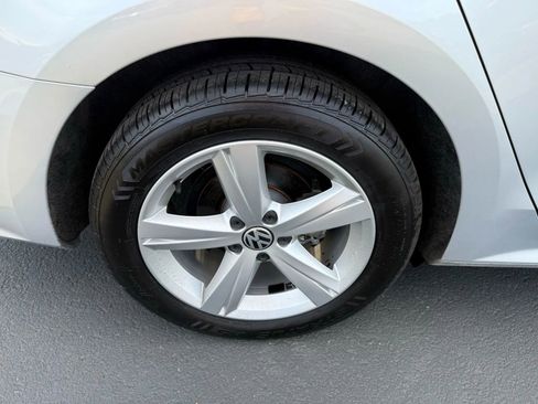 Used 2018 Volkswagen Passat 2.0T SE w/ SE Lighting Package image 26