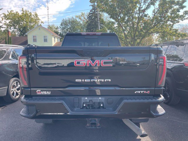 Used 2024 GMC Sierra 2500 AT4 w/ Technology Package AWD/4WD image 5