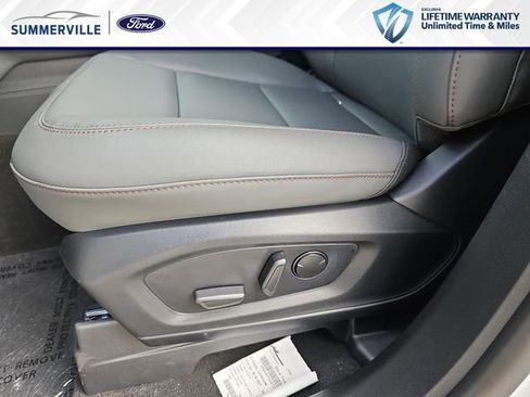 New 2026 Ford Explorer Active RWD image 20