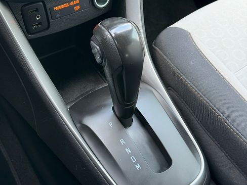 Used 2020 Chevrolet Trax LS FWD image 19