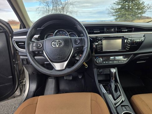 Used 2014 Toyota Corolla LE image 12