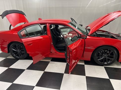 Used 2019 Dodge Charger R/T w/ Plus Group image 32