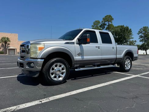 Used 2011 Ford F250 Lariat w/ Lariat Interior Pkg image 1