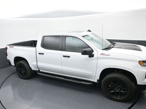 Used 2025 Chevrolet Silverado 1500 LT Trail Boss w/ Convenience Package II AWD/4WD image 30