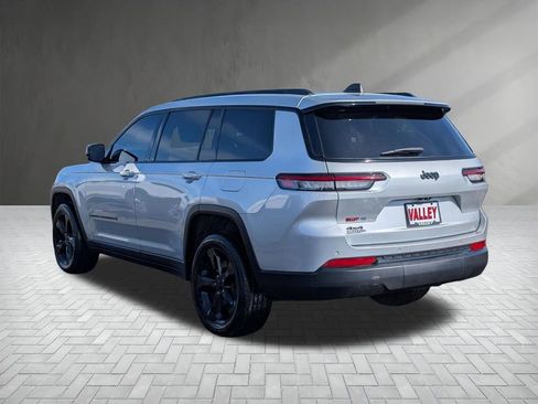 Used 2024 Jeep Grand Cherokee L Altitude AWD/4WD image 7