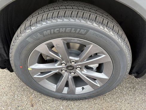 New 2026 Ford Explorer Active w/ Active Comfort Package image 12