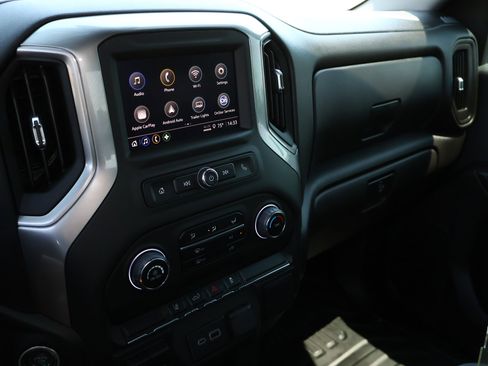 Used 2025 Chevrolet Silverado 2500 W/T w/ WT Convenience Package AWD/4WD image 18