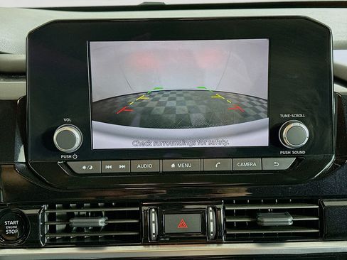 Used 2025 Nissan Pathfinder SV image 22