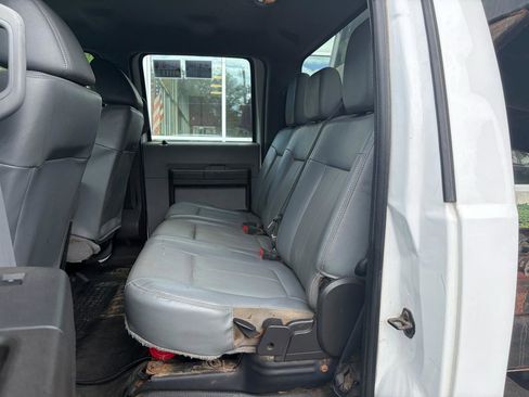 Used 2016 Ford F550 4x4 Crew Cab Super Duty image 36