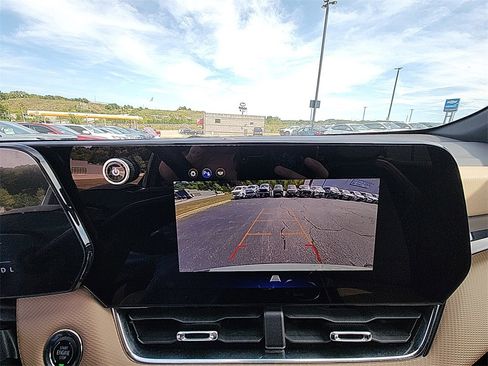 New 2026 Chevrolet Equinox ACTIV w/ Convenience Package III image 22