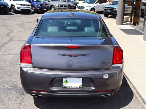 Used 2022 Chrysler 300 S image 10