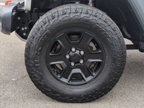 Used 2021 Jeep Gladiator Mojave AWD/4WD image 32