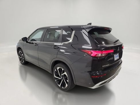 Used 2024 Mitsubishi Outlander SE AWD/4WD image 6