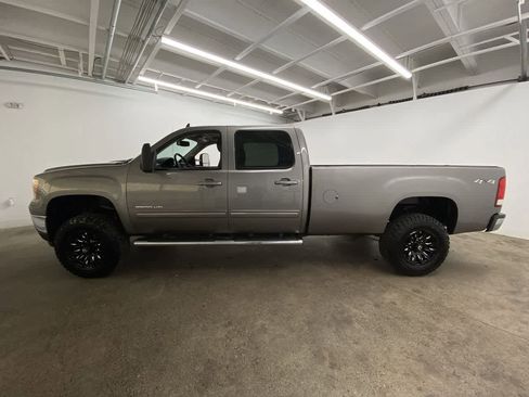 Used 2013 GMC Sierra 2500 SLT w/ SLT Convenience Package image 3