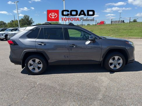 Used 2022 Toyota RAV4 XLE w/ Convenience Package AWD/4WD image 6