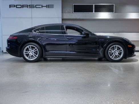 Used 2020 Porsche Panamera image 9